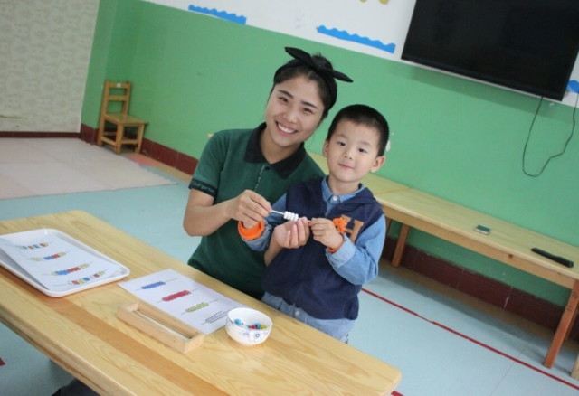 刘彬-2013级学前教育专业学生，现就业于博苑友谊苑幼儿园