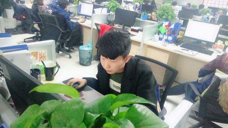 就业于上海的我校电子商务专业优秀毕业生--李广乐
